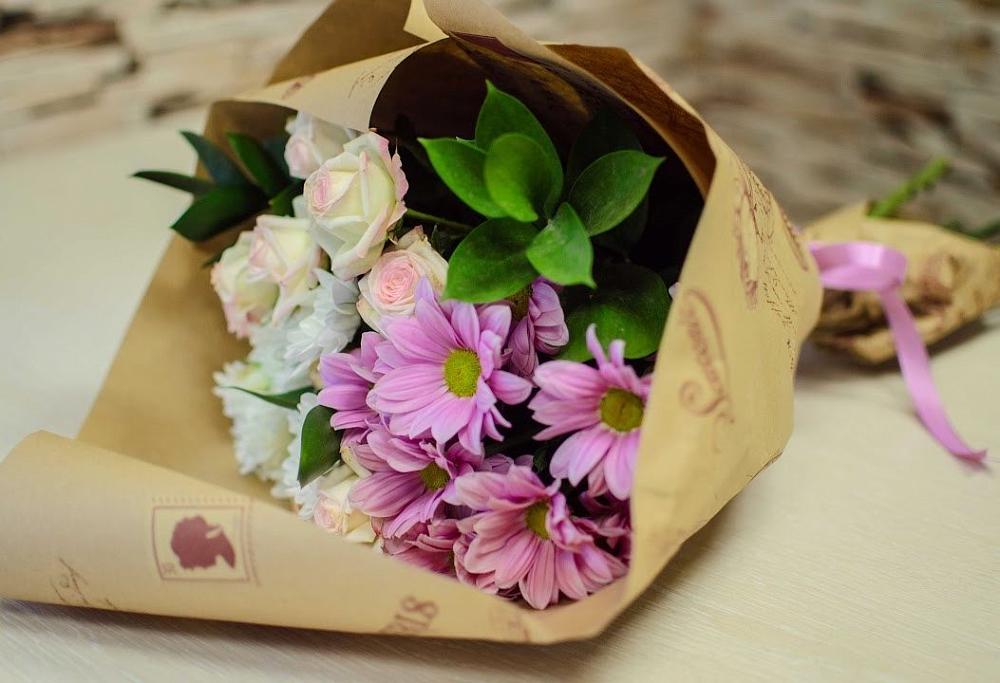 Букет цветов из: Розы и Хризантемы в Старой Торопе