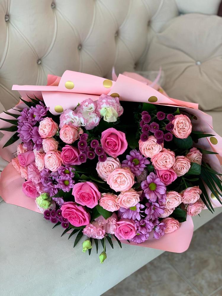 Букет цветов из: Хризантемы, Розы и Лизиантусы в Старой Торопе