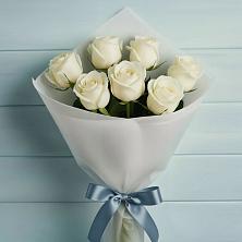 Букет 7 Белых роз Эдлесс Лав в Старой Торопе