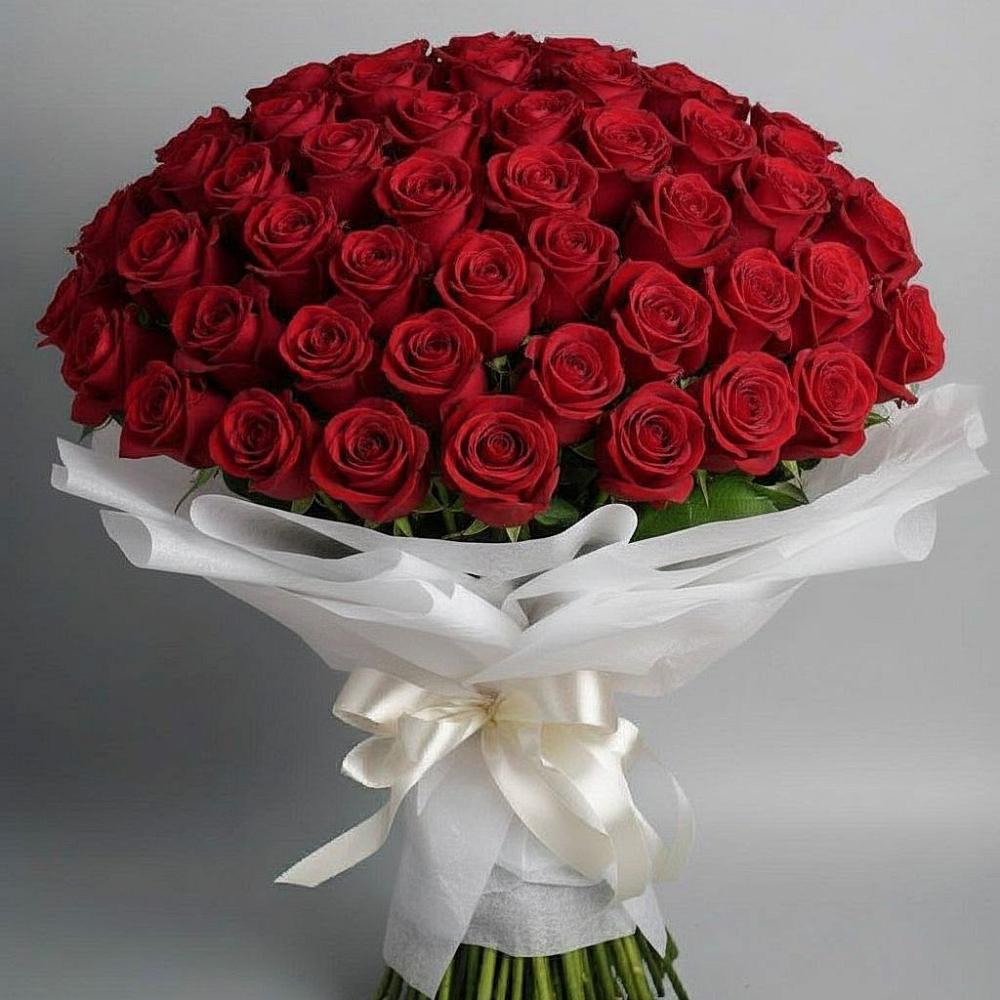 Букет 101 Красная роза Блэк Мэджик в Старой Торопе