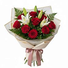 Букет цветов из:  Лилии и Розы в Старой Торопе