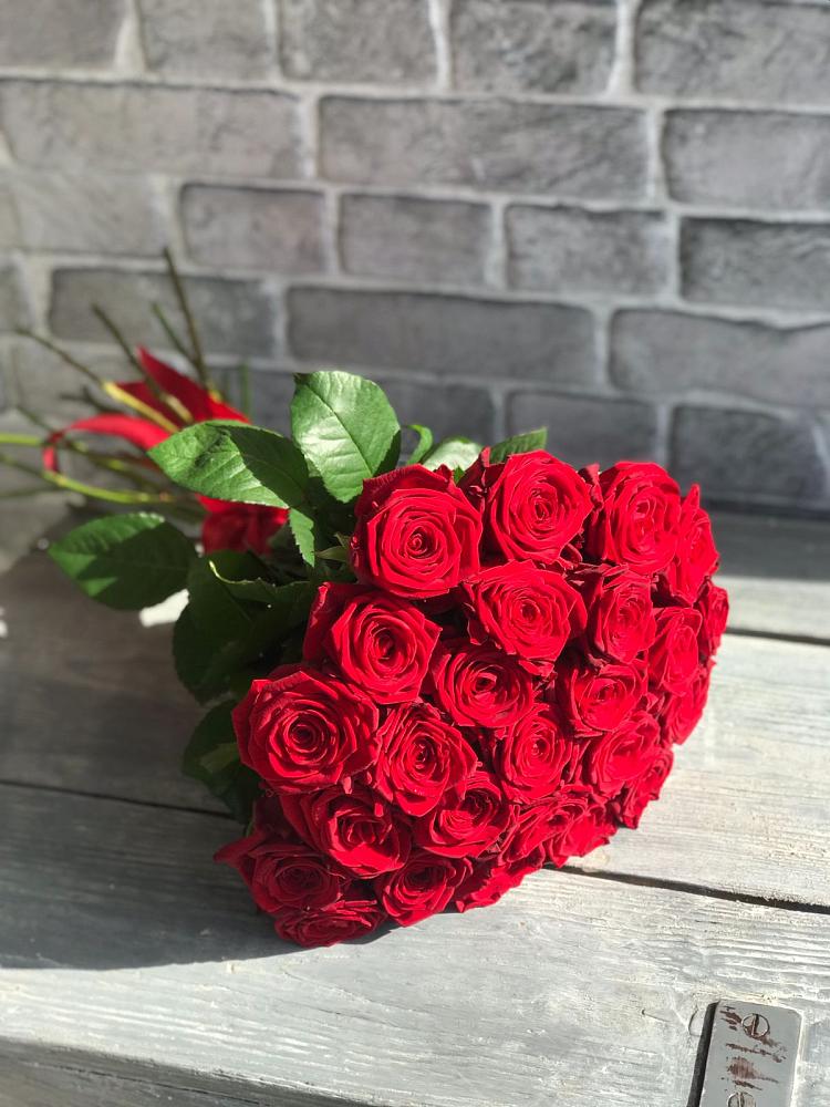 Букет Красные розы Фридом в Старой Торопе