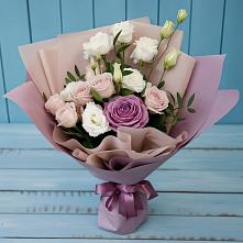 Букет цветов из:  Розы и Лизиантусы в Старой Торопе