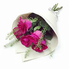 Букет цветов из:  Розы в Старой Торопе