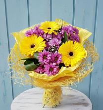 Букет цветов из:  Хризантемы и Герберы в Старой Торопе