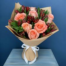 Букет цветов из:  Розы и Альстромерии в Старой Торопе