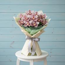 Букет цветов из:  Орхидеи и Розы #REPLACE_PRED# Старой Торопе