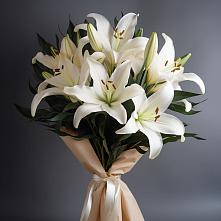 Букет цветов из:  Лилии в Старой Торопе