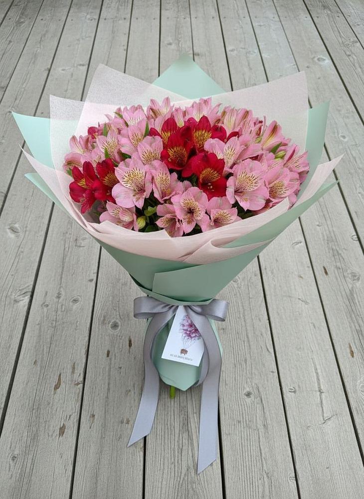 Букет цветов из: Альстромерии в Старой Торопе