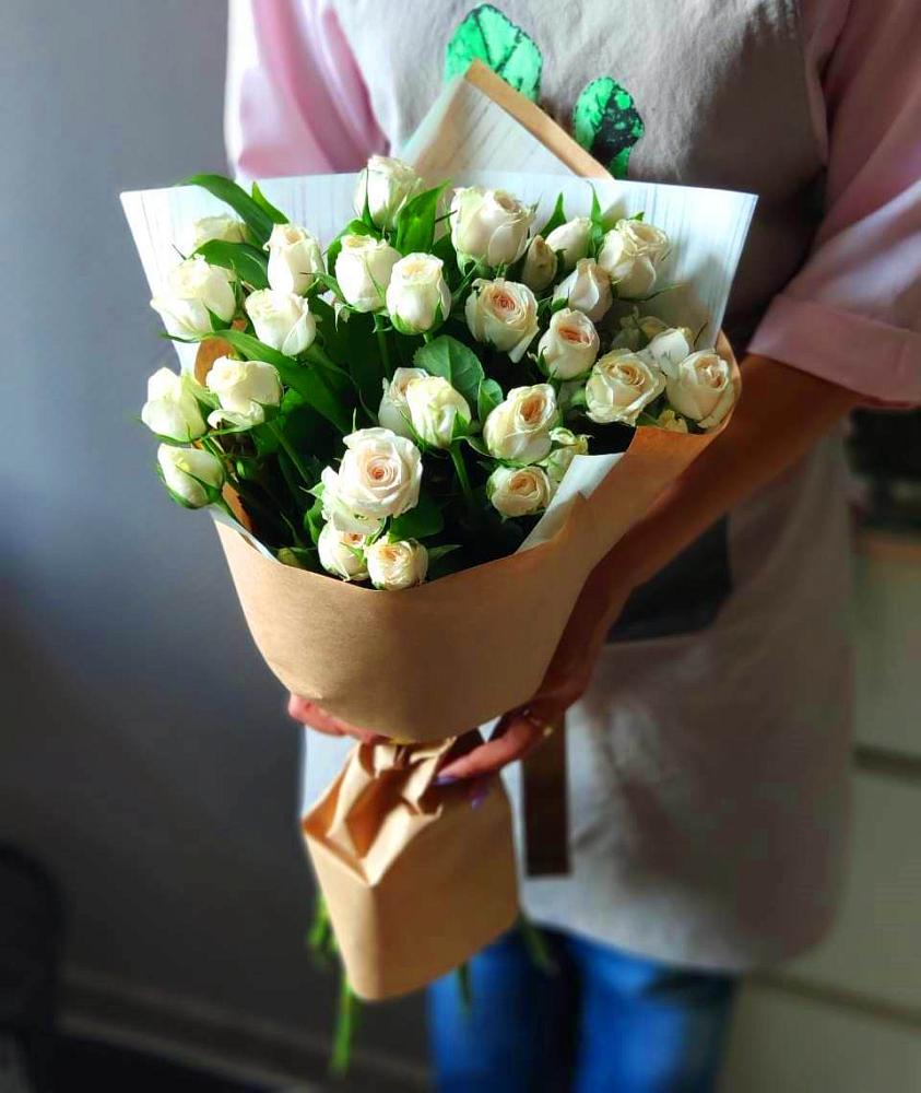 Букет цветов из: Розы в Старой Торопе