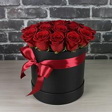 Цветочная композиция из Розы в шляпной коробке в Старой Торопе