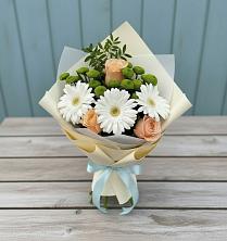 Букет цветов из:  Герберы, Розы и Хризантемы в Старой Торопе