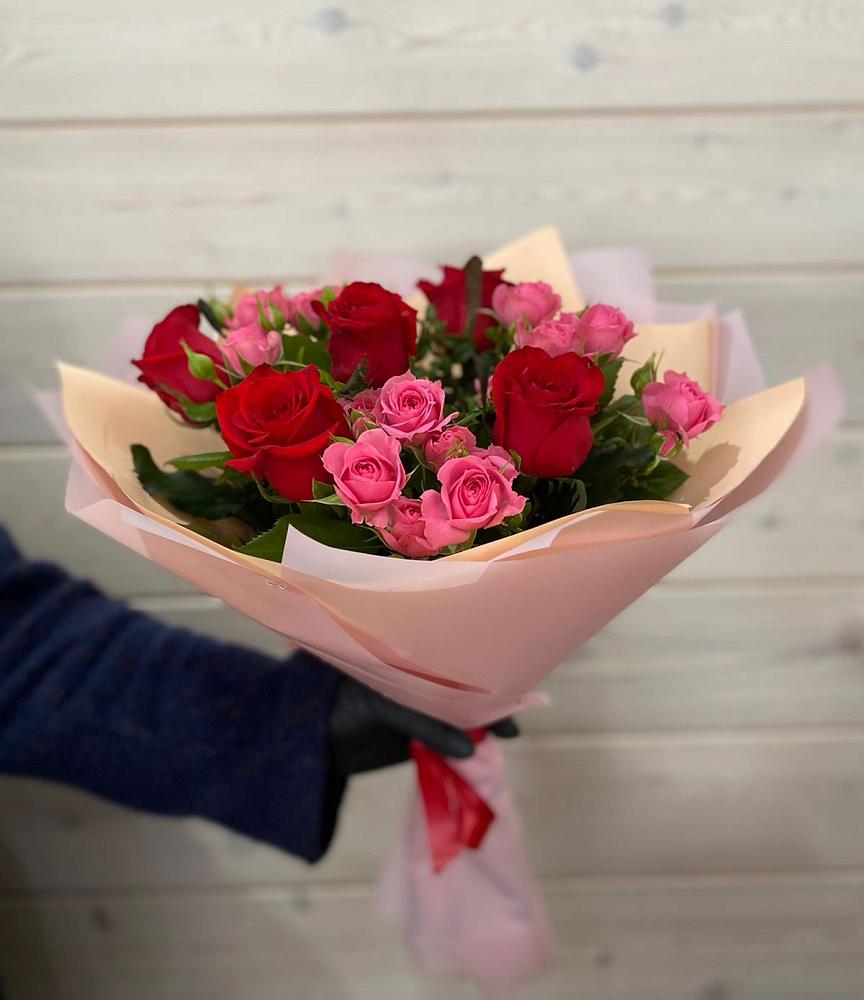 Букет цветов из: Розы в Старой Торопе