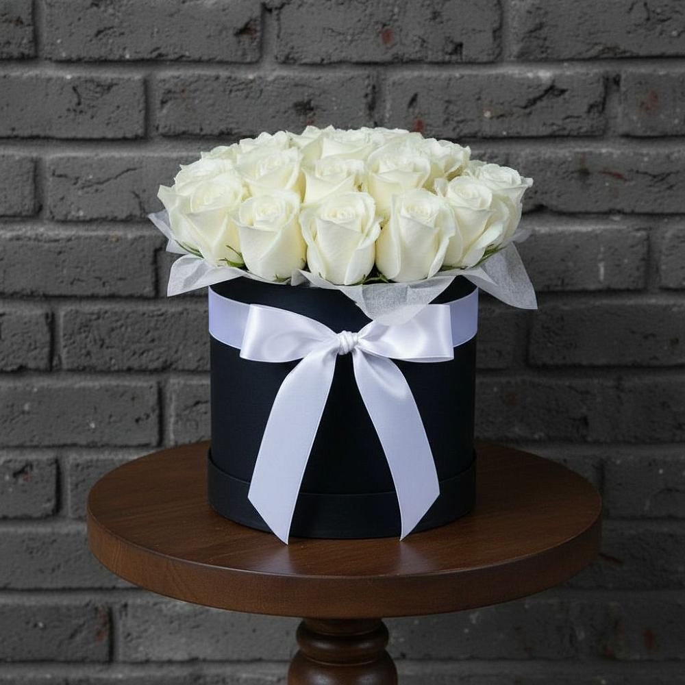 Цветочная композиция из Розы в шляпной коробке в Старой Торопе