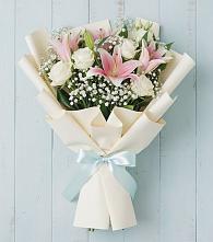 Букет цветов из:  Лилии в Старой Торопе
