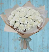 Букет цветов из:  Гвоздики в Старой Торопе