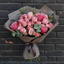Букет цветов из:  Розы в Старой Торопе