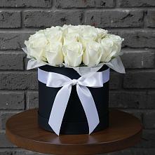 Цветочная композиция из Розы в шляпной коробке в Старой Торопе